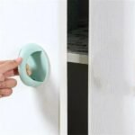 Poignée adhésif autocollante pour porte placard, siège de toilette et autres