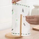 Support vertical en bamboo pour papier cuisine